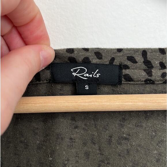 Rails Colby Linen-Blend Scoop Neck Long Sleeve Tee Olive Mini Spotted - Small - Picture 6 of 10